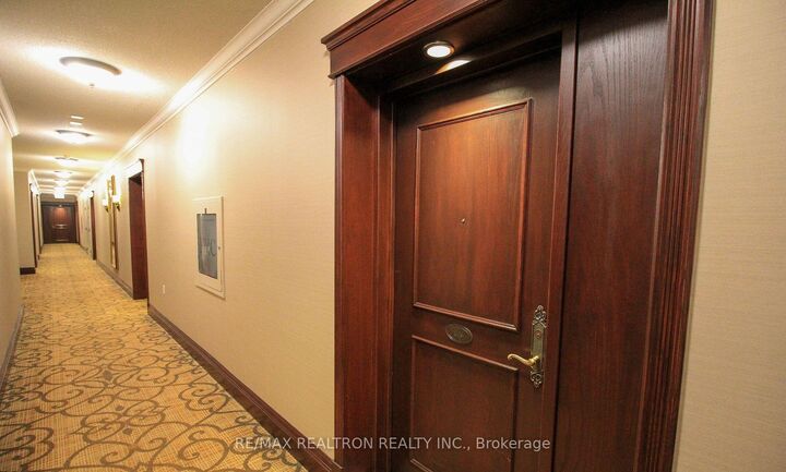 Property Photo:  1 Clairtrell Road 808  ON M2N 7H6 