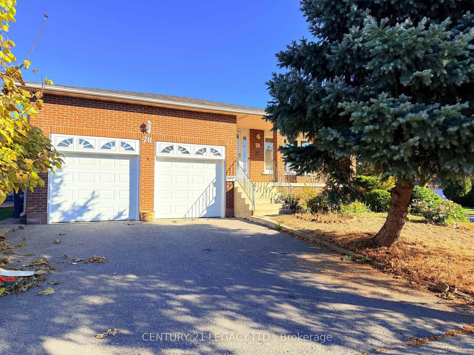 Property Photo:  78 Panorama Crescent (Upper)  ON L6S 3T9 