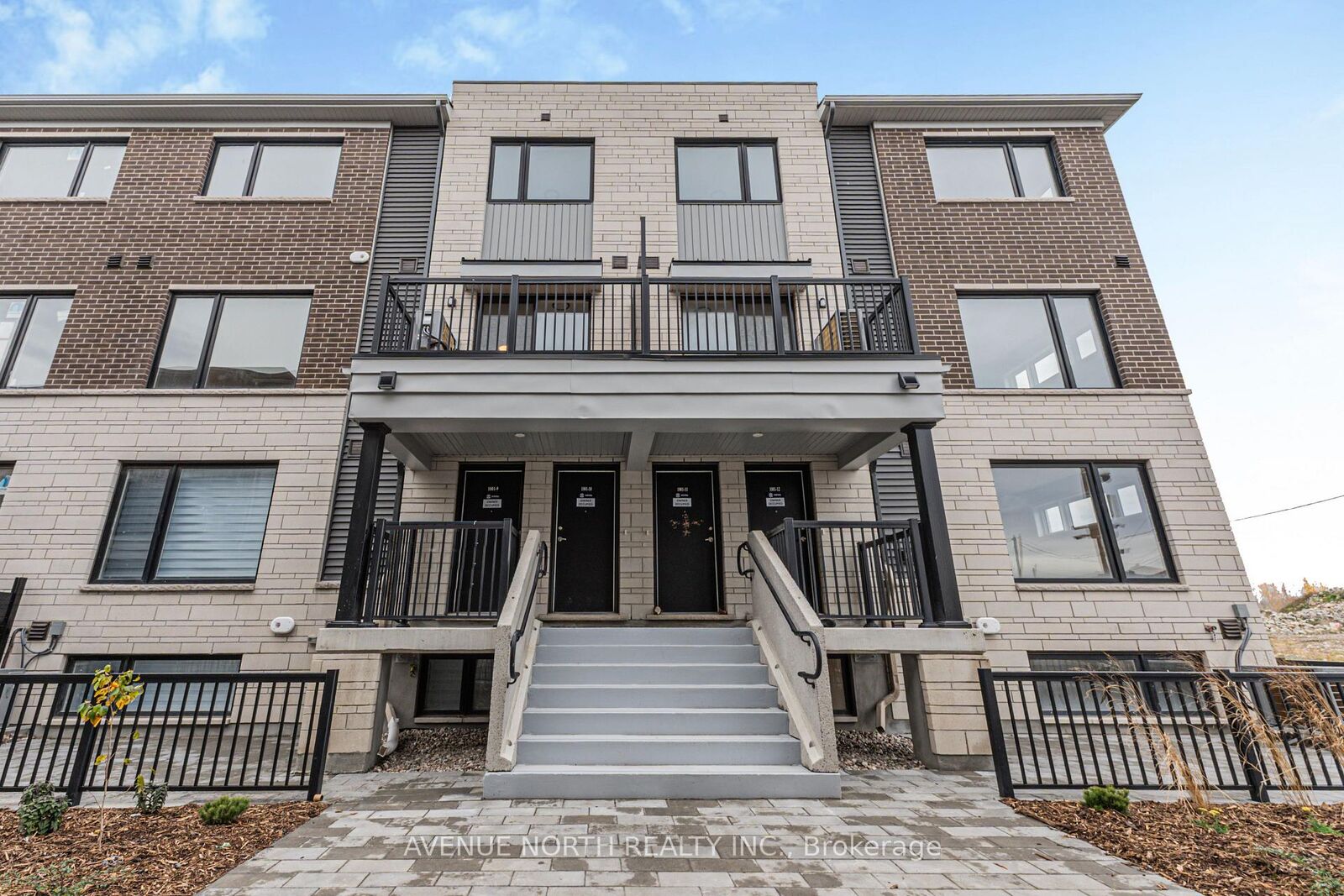 Property Photo:  1001 Glenroy Gilbert Drive 10  ON K2J 7N9 