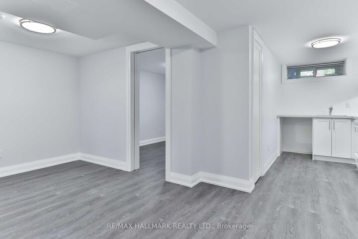 Property Photo:  880 College Street Bsmt  ON M6H 1A3 