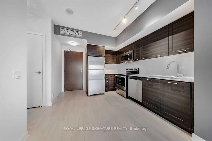 Property Photo:  2200 Lakeshore Boulevard 1003  ON M8V 1A4 