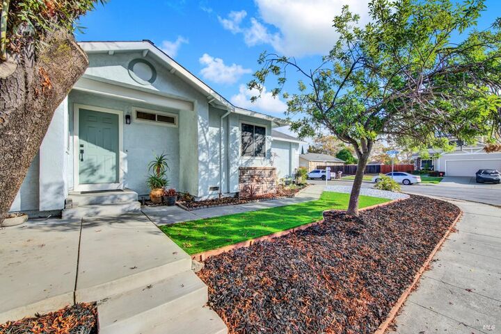 Property Photo: 1060 Camellia Lane CA 94585