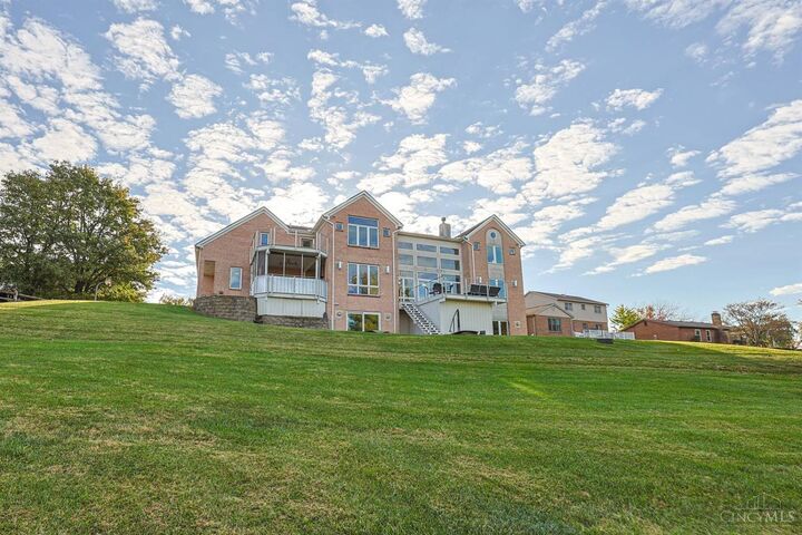 Property Photo: 6297 Daleview Road OH 45247