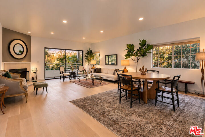 Property Photo:  10475 Ashton Ave, Unit 105  CA 90024 