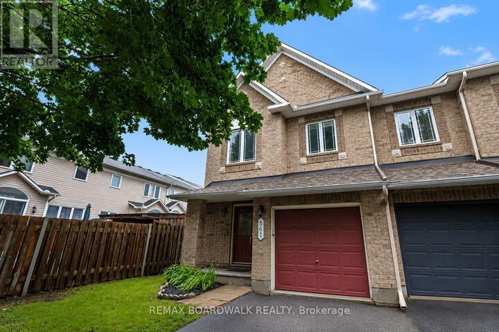 Property Photo:  561 Aquaview Drive  ON K4A 4V4 