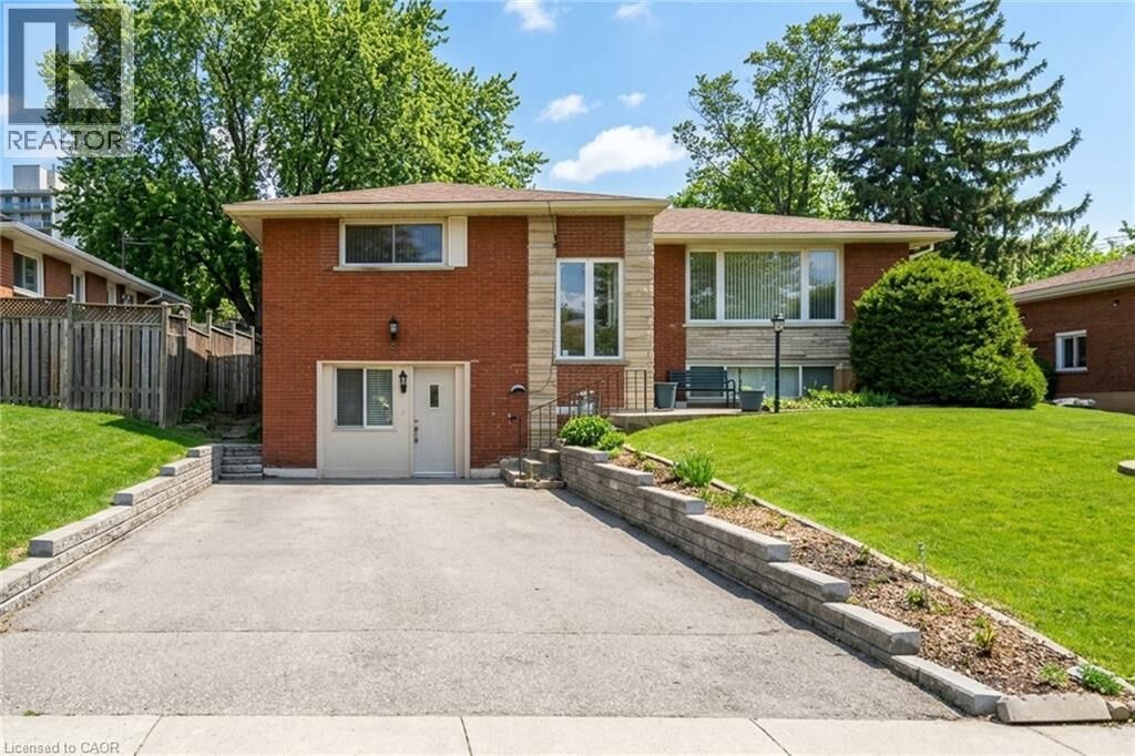 Photo de la propriété: 5 Lynford Avenue ON L9A 2L8