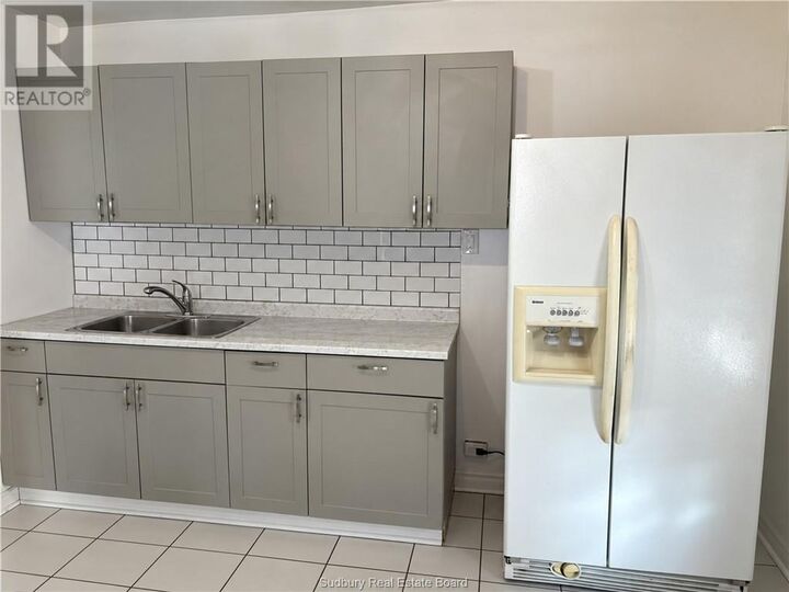 Property Photo: 250 Bond Street ON P3C 2T5