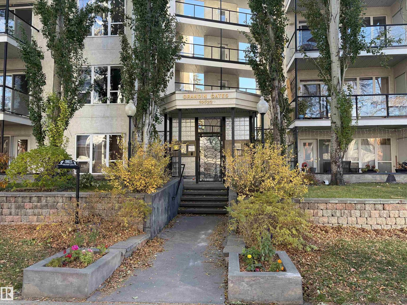 Property Photo: 10023 110 Street NW 434 AB T5K 1J5