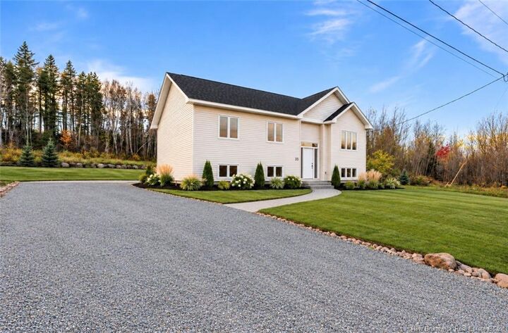 Property Photo:  33 Denis Avenue  NB E4V 0E6 