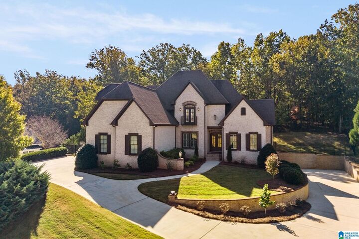Property Photo:  4233 Glasscott Crossing  AL 35226 