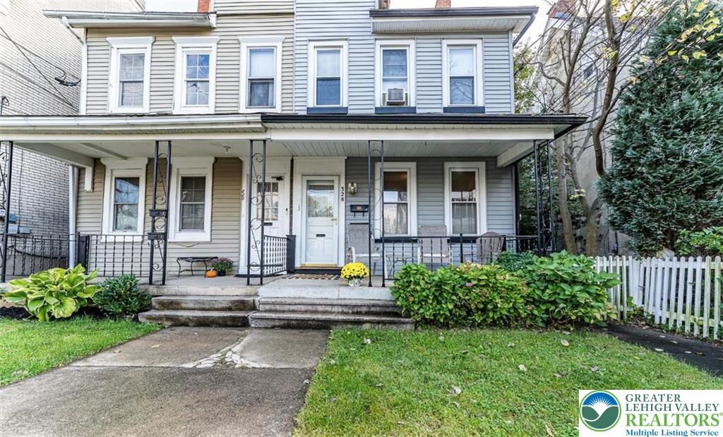 Property Photo:  328 Franklin Street 2  PA 18018 