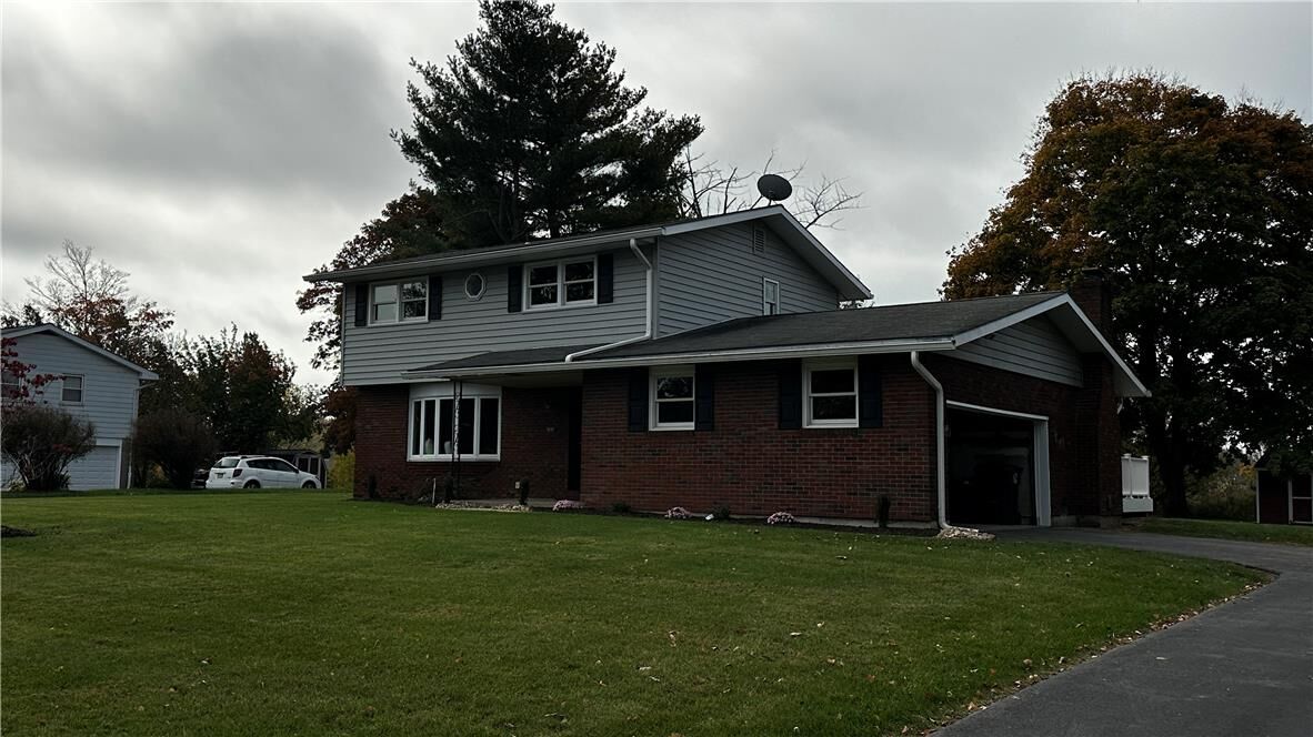 Property Photo:  5110 Donna Drive  PA 18037 