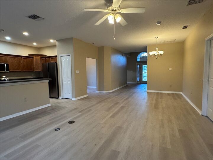Property Photo:  8210 Whistling Pine Way  FL 33647 