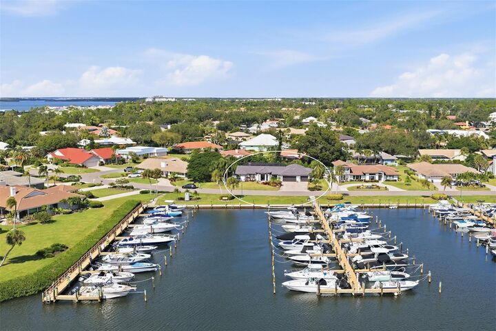 Property Photo:  312 Yacht Harbor Drive  FL 34229 