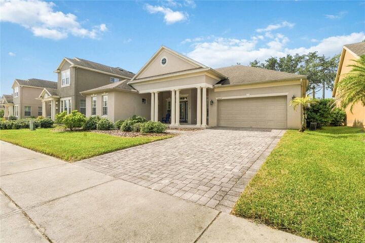 Property Photo: 11827 Sheltering Pine Drive FL 32836