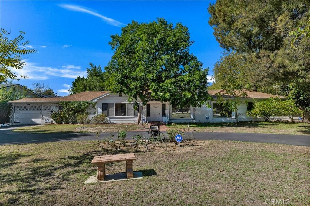 Property Photo: 8351 Louise CA 91325