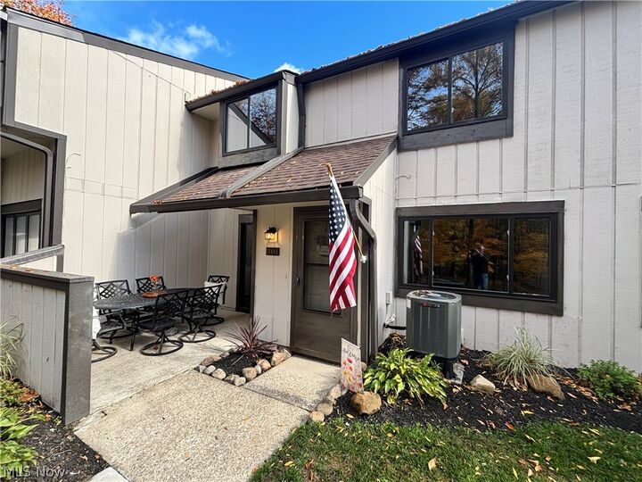 Property Photo: 11491 Harbour Light Drive 1491 OH 44133