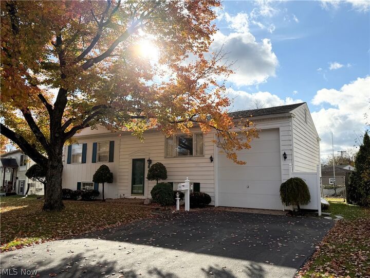 Property Photo:  3061 Tod Avenue NW  OH 44485 