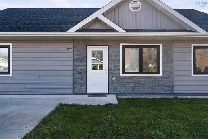 Property Photo:  323 Nichols Avenue  NS B4N 3V7 