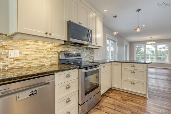 Property Photo:  12991 Peggys Cove Road  NS B3Z 2K3 