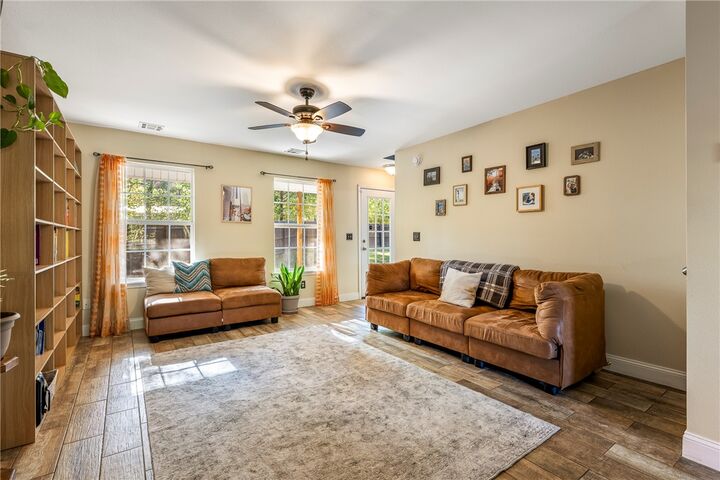 Property Photo:  5 Cranfield Circle  AR 72714 