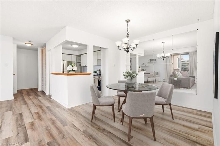 Property Photo: 975 Warwick Court 1501 ON L7T 3Z7