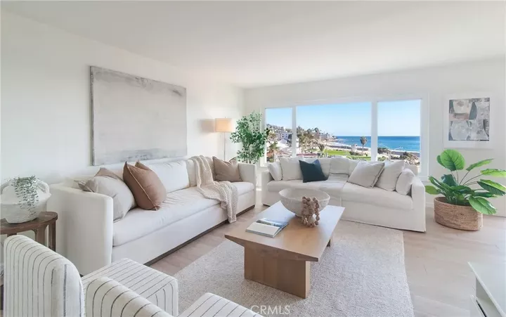 Property Photo:  251 Lower Cliff Drive 8  CA 92651 