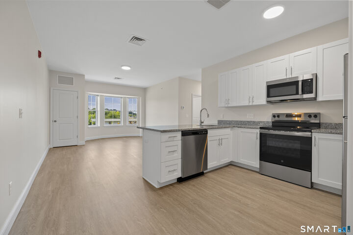 Property Photo:  55 Steele Boulevard 314  CT 06037 