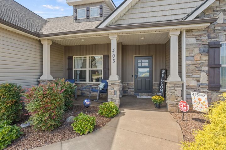 Property Photo:  405 Saddlers Run  SC 29323 