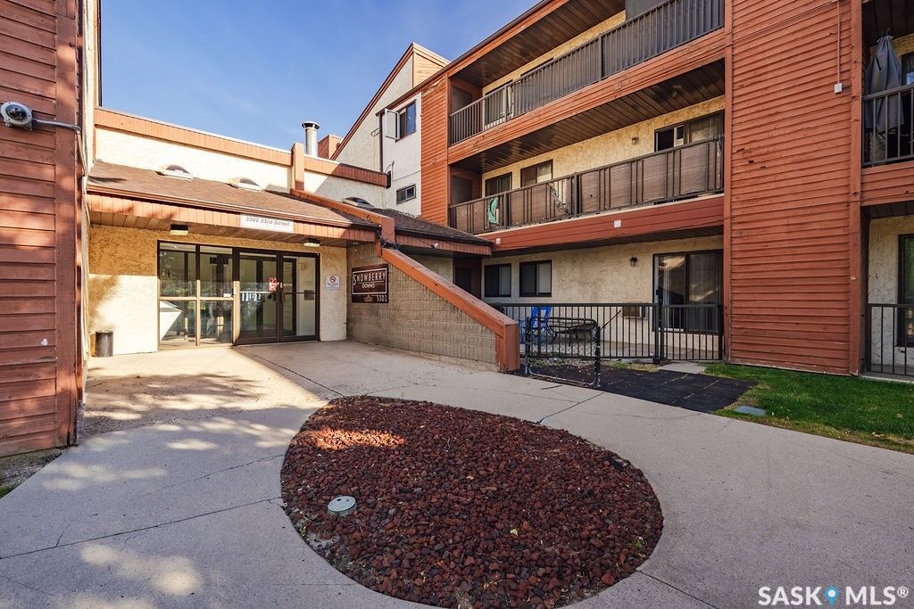Property Photo: 3302 33rd Street W 212 SK S7L 6C9