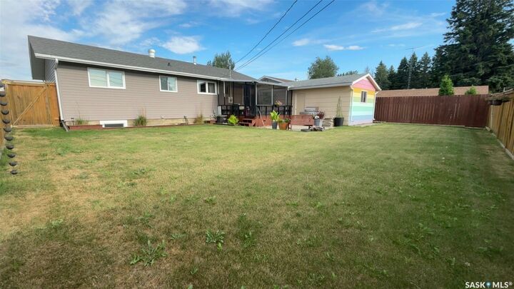 Property Photo: 110 6th Street E SK S0E 1E0
