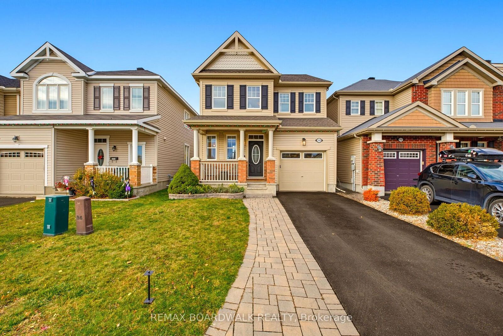 Property Photo:  550 Sunlit Circle  ON K4A 0V4 
