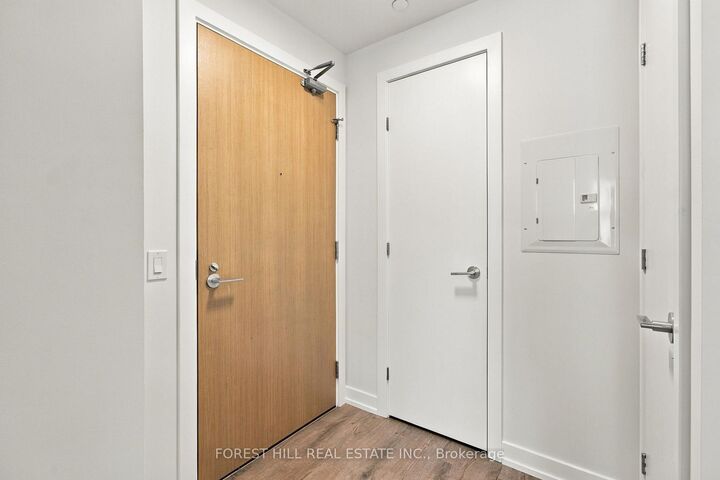 Property Photo:  5 Meadowdale Road 2611  ON L4K 0C7 