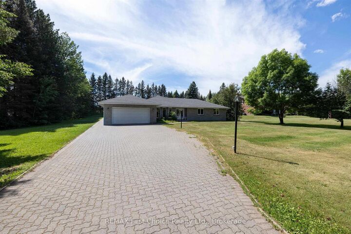Property Photo: 1155 Victor Street S ON P7K 1N6