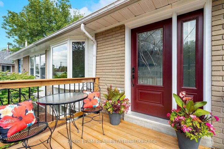 Property Photo: 107 Willow Lane ON L3Y 4J1