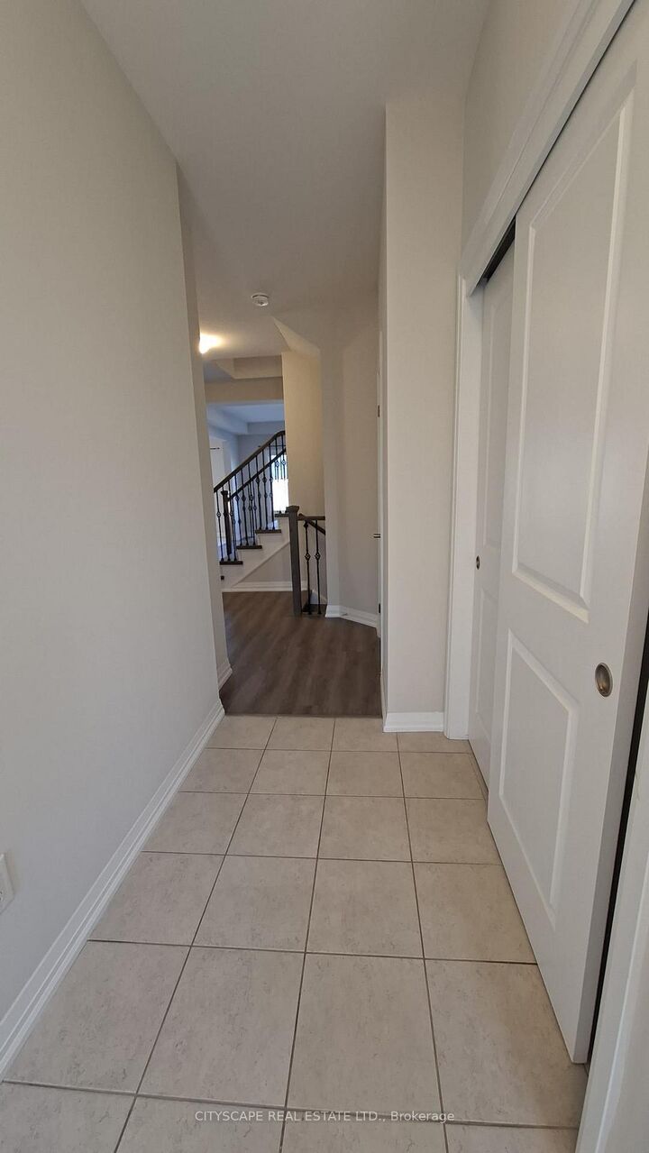 Property Photo:  69 Bur Oak Drive  ON L2V 0L9 