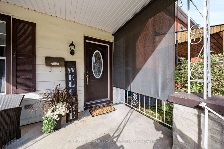 Property Photo:  18 Lowrey Avenue N  ON N1R 5A2 