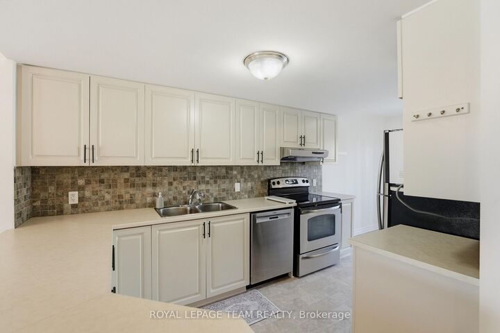 Property Photo:  128 Paseo Private  ON K2G 4N7 