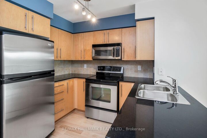 Property Photo:  219 Fort York Boulevard 410  ON M5V 1B1 
