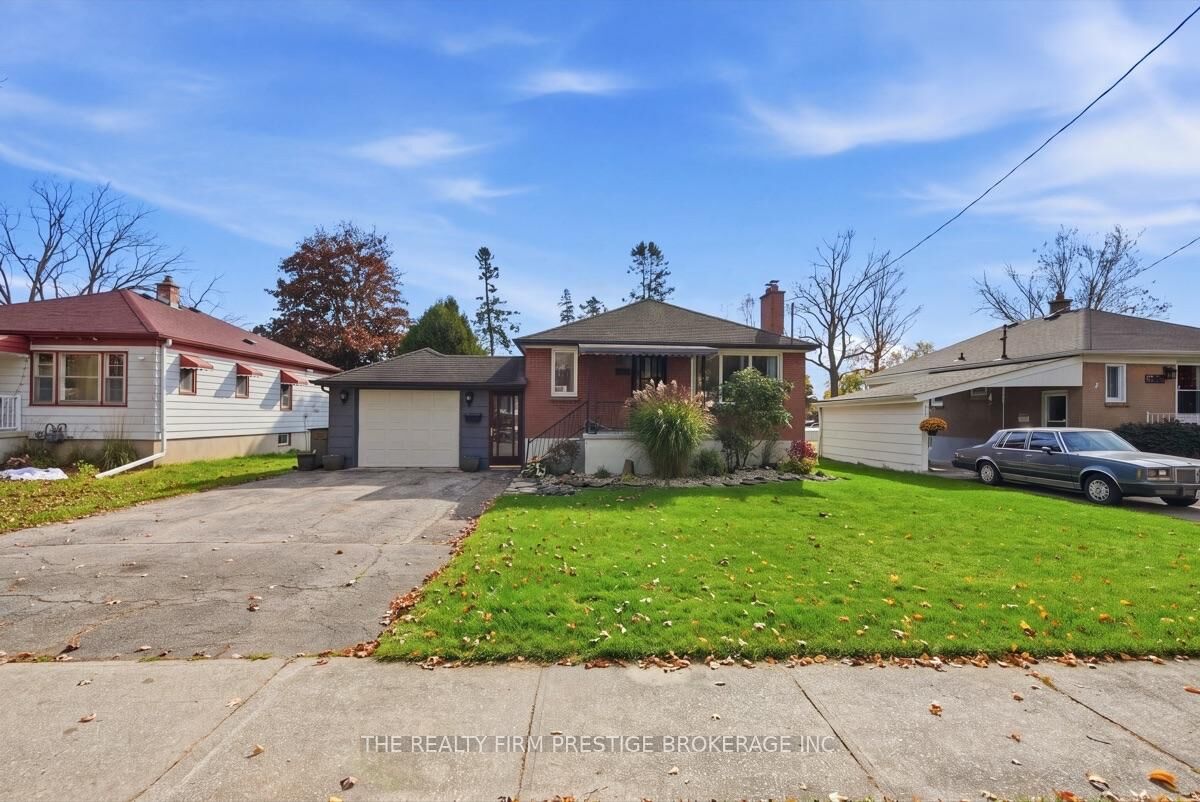 Property Photo:  1843 Park Avenue  ON N5W 2J7 