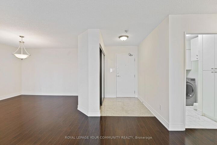 Property Photo:  120 Promenade Circle 1508  ON L4J 7W9 