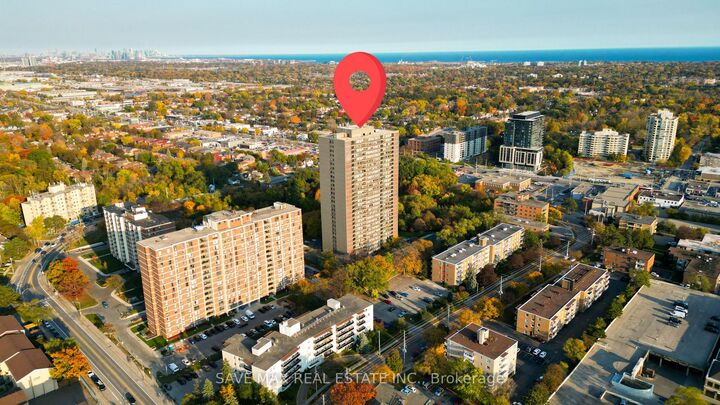 Property Photo: 3100 Kirwin Avenue 2703 ON L5A 3S6
