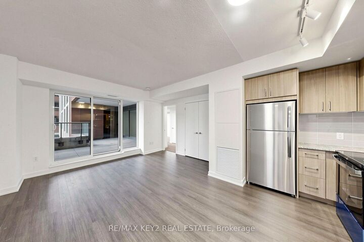 Property Photo: 4010 Eglinton Avenue W 206 ON M9A 0G5