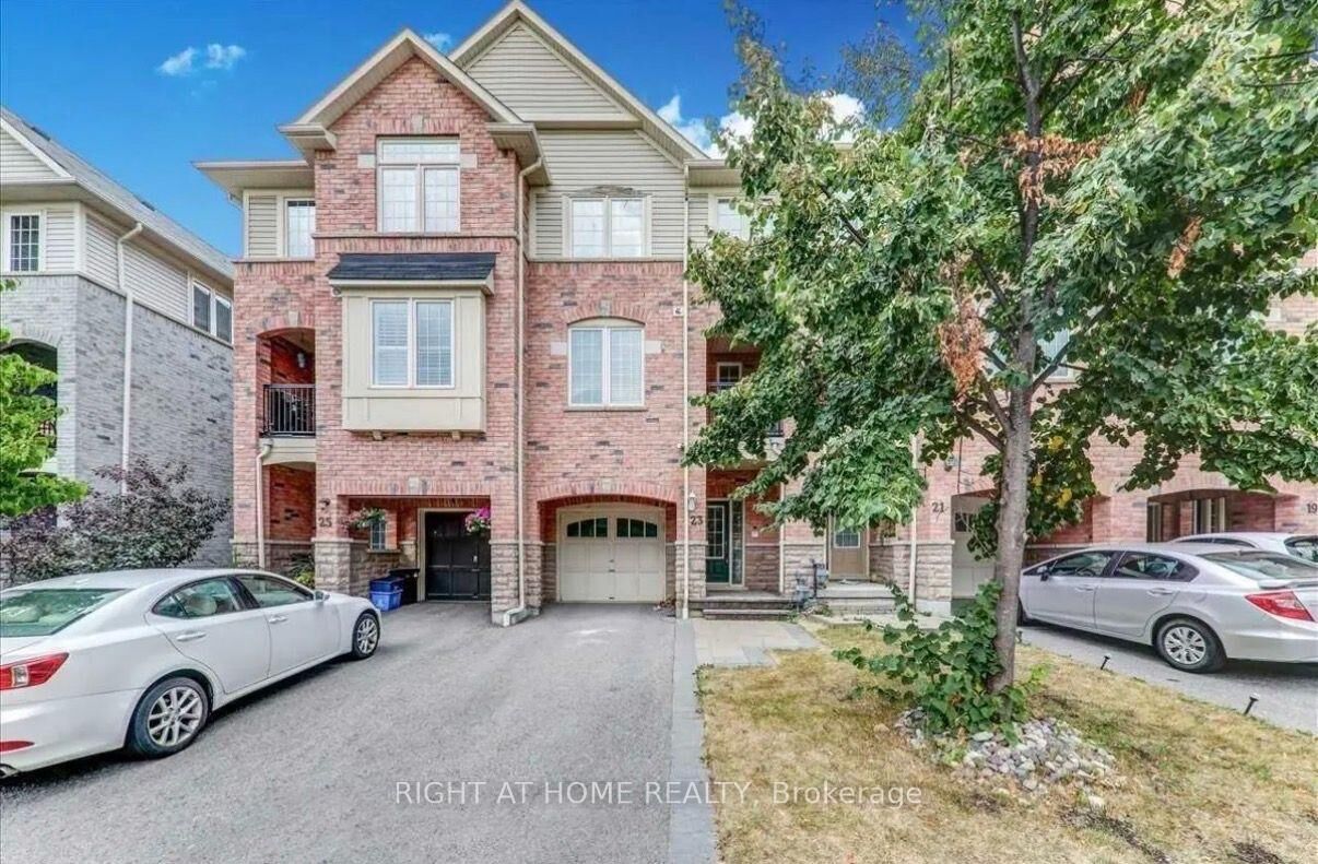 Property Photo: 23 Linnell Street ON L1Z 0K9
