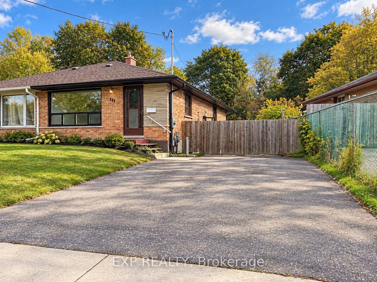 Property Photo: 117 Waverley Drive Upper ON N1E 1H1