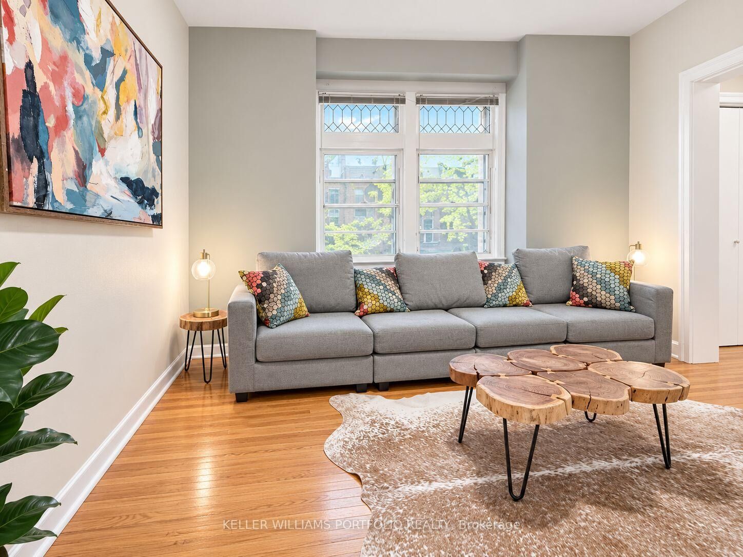 Property Photo:  821 Gladstone Avenue Unit 1  ON M6H 3J7 