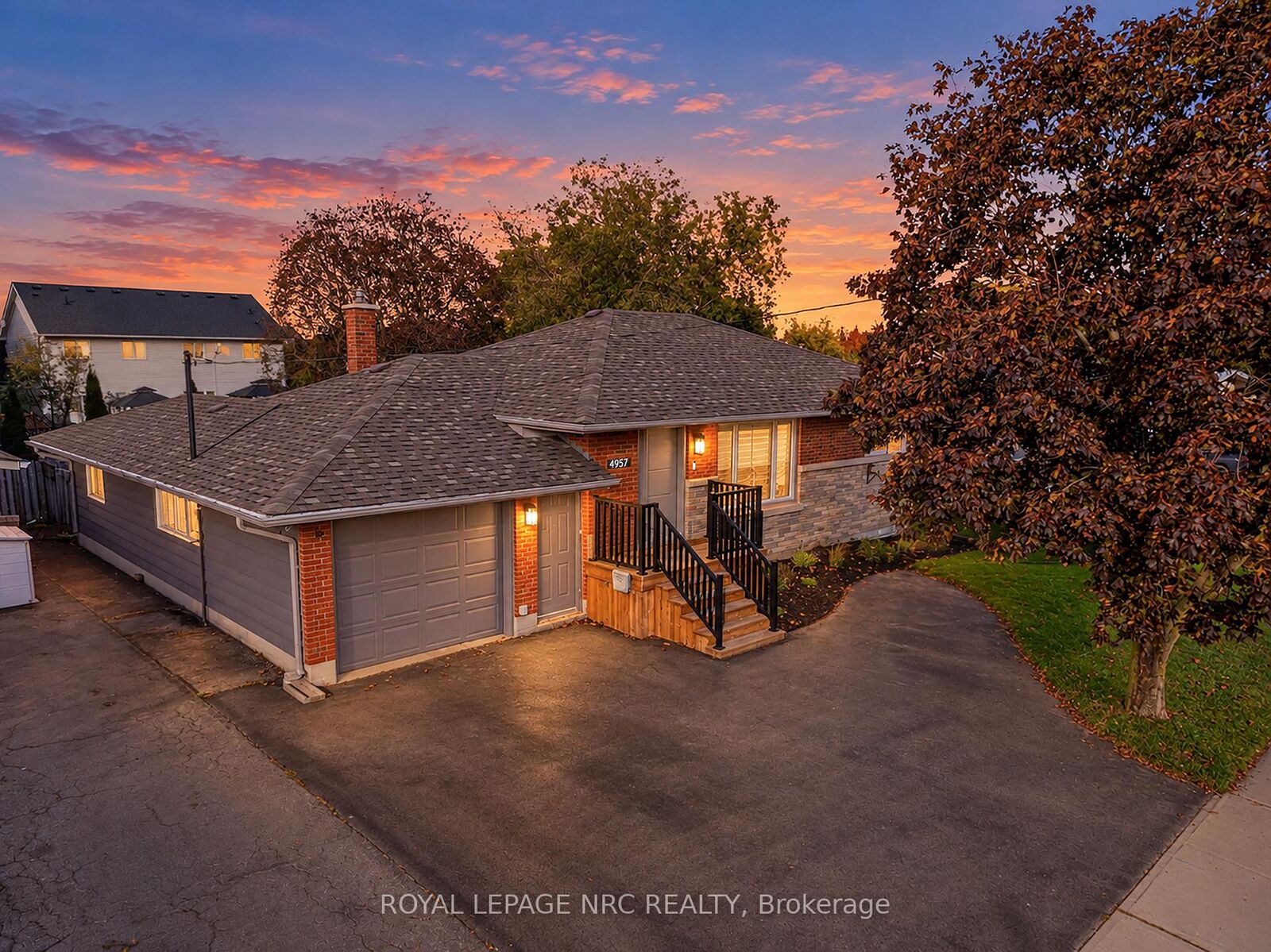 Property Photo:  4957 John Street  ON L3J 0P1 