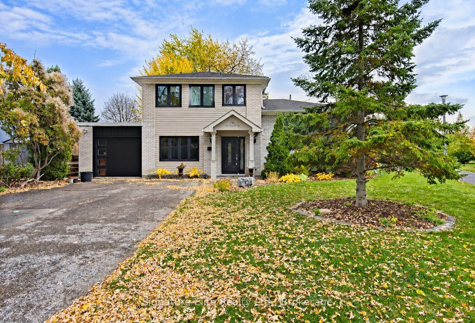Property Photo:  9 Nuffield Drive  ON M1E 1H3 
