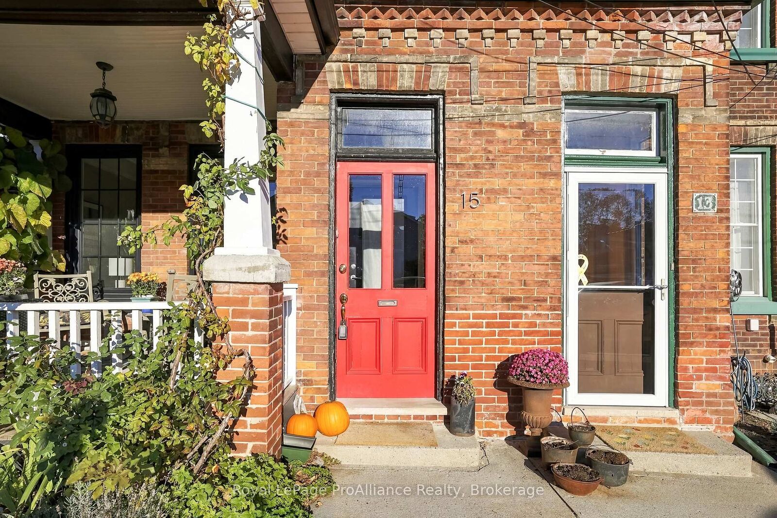 Property Photo: 15 Bramley Street N ON L1A 3K7