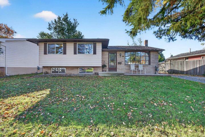 Property Photo:  674 Harrow Place  ON K7M 5L9 